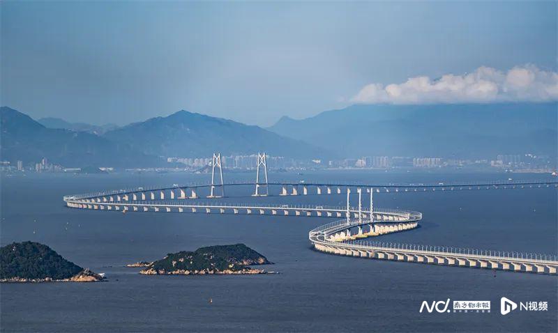 港珠澳大橋。
