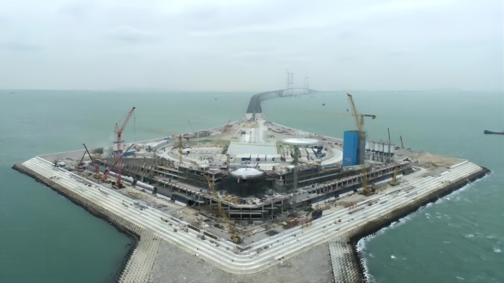 深中通道西人工島建設(shè)現(xiàn)場。