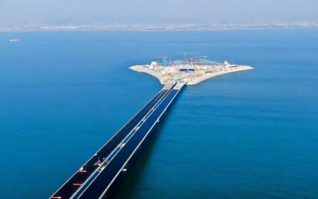 2023年11月27日，深中通道西人工島，形似巨大的風箏。圖/新華