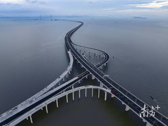 深中通道將通過(guò)萬(wàn)頃沙支線連接廣州南沙。