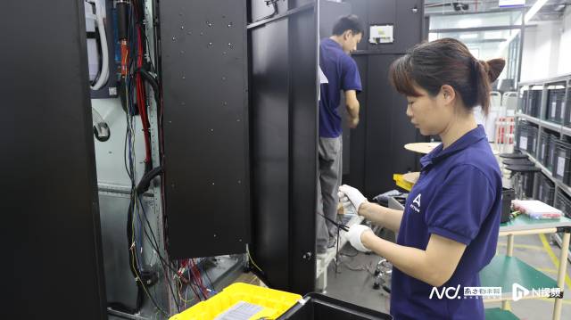 來到東莞濱海灣新區(qū)，深圳安騰創(chuàng)新科技有限公司迅速投入生產(chǎn)。