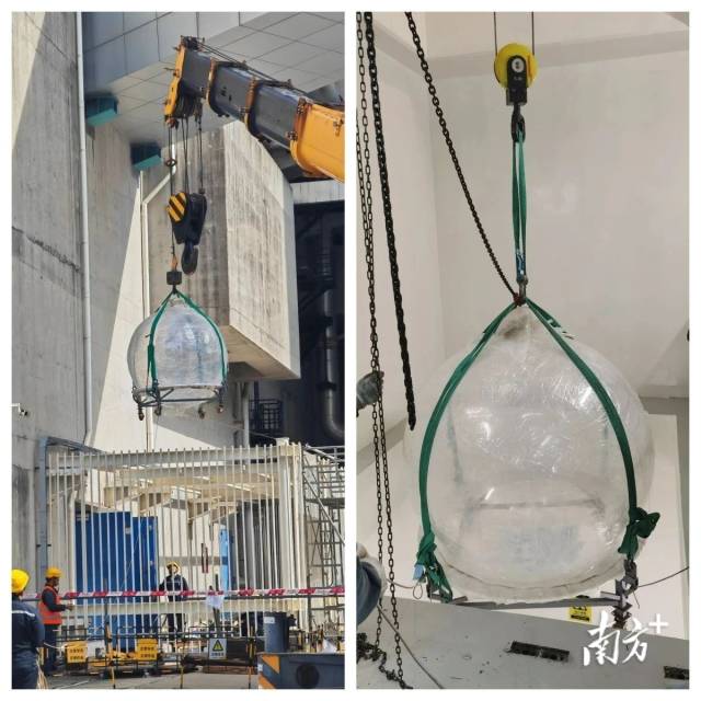 正在引入有機玻璃球，將用于盛裝捕捉中微子用的神秘液體“液閃”。