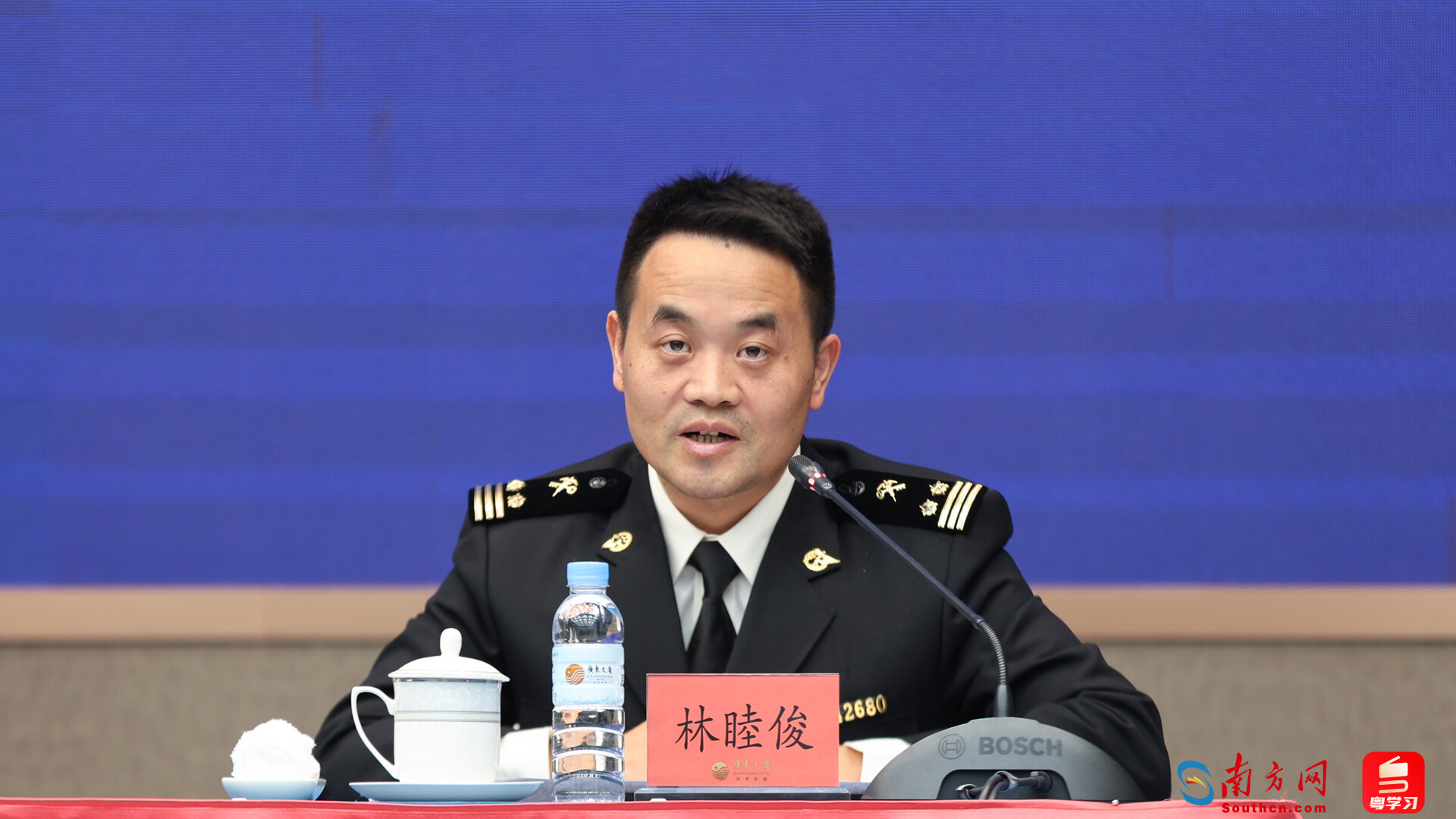 廣州海關(guān)所屬南沙海關(guān)副關(guān)長林睦俊。