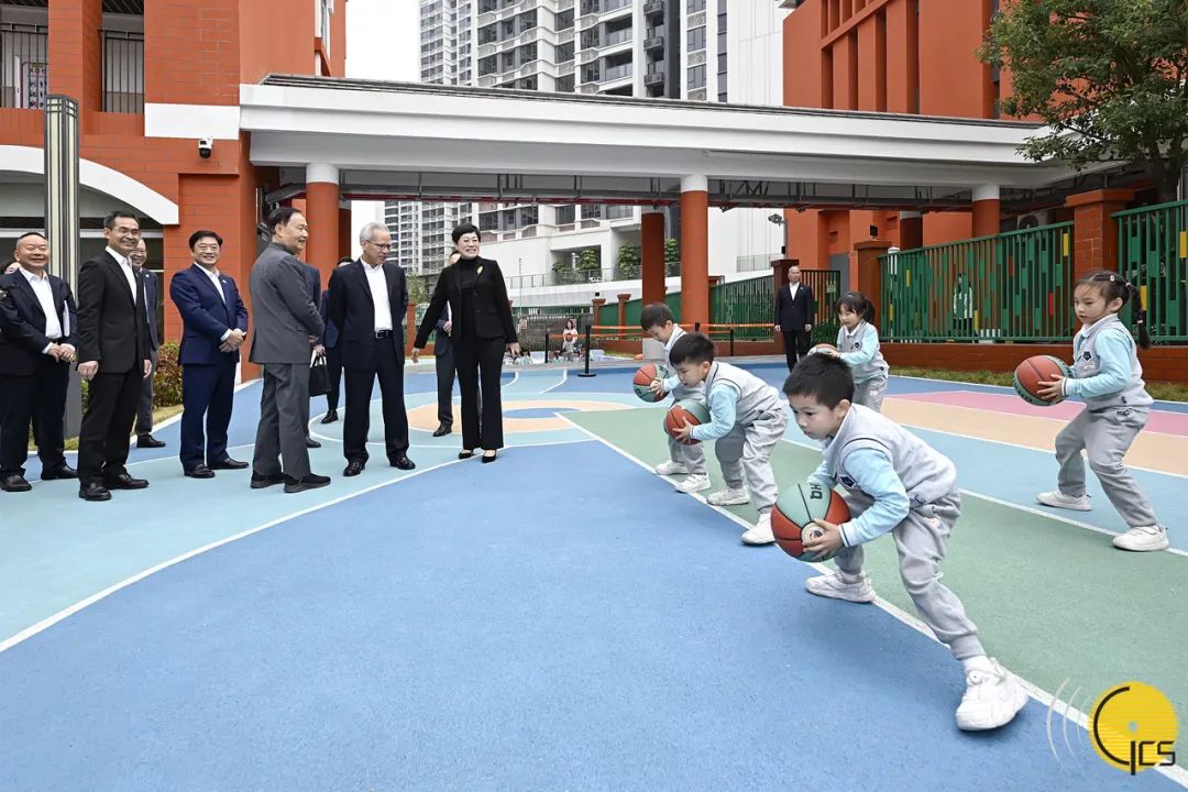 ▲岑浩輝考察濠江中學附屬橫琴學校