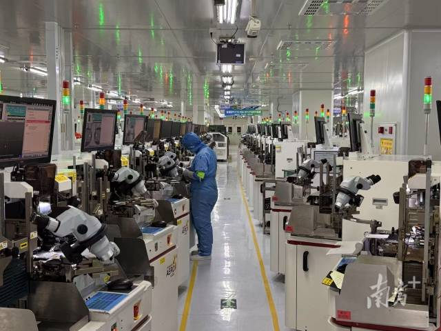 2024年，氣派科技投入超1億元購置全自動粗鋁線機(jī)等新設(shè)備。