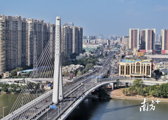 1月25日，廣佛大橋系統(tǒng)工程（一期）主線正式通車試運行。