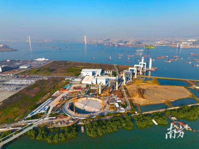 獅子洋通道建設(shè)現(xiàn)場(chǎng)。