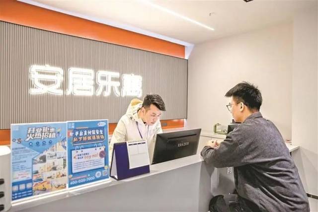 來深求職高校畢業(yè)生入住安居樂寓地勘大院店。深圳特區(qū)報(bào)記者 畢晗 攝