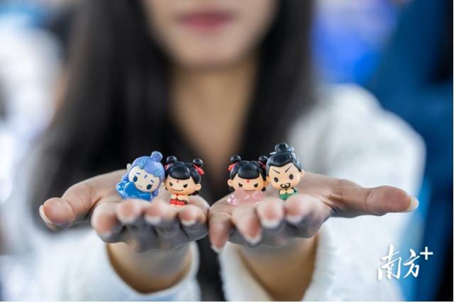 “排排坐mini系列”。