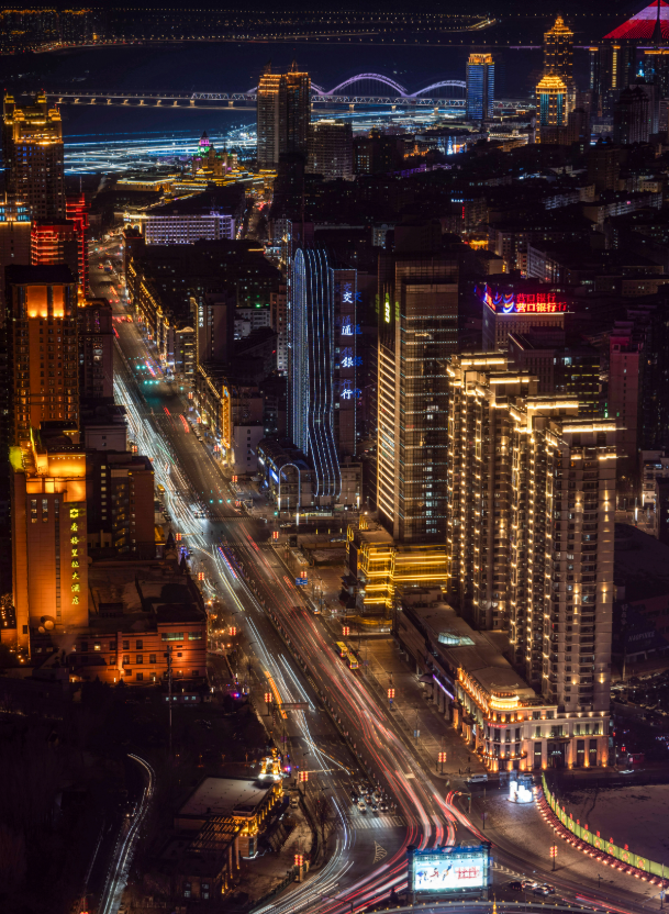 辦賽期間的哈爾濱夜景。新華社發(fā)