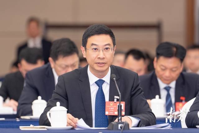 全國人大代表，肇慶市委副書記、市長許曉雄：奮力打造大灣區(qū)西部制造新城