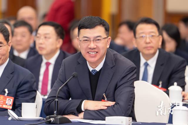 全國人大代表，廣東省發(fā)展改革委黨組書記、主任，省大灣區(qū)辦主任艾學(xué)峰：推動(dòng)科技創(chuàng)新和產(chǎn)業(yè)創(chuàng)新融合發(fā)展
