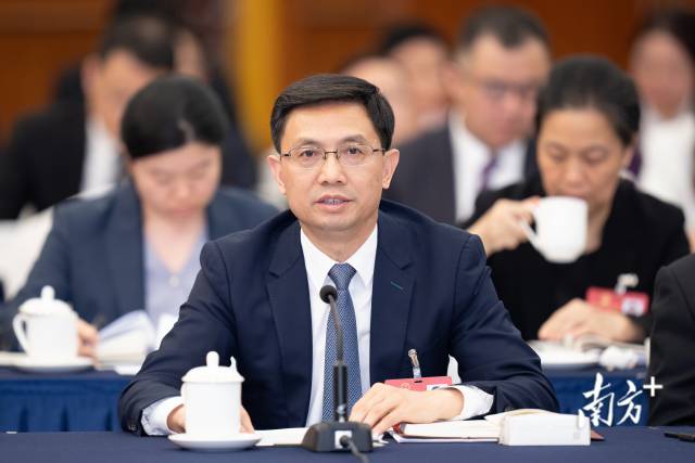 全國人大代表，揭陽市委書記、市人大常委會(huì)主任曾風(fēng)保：全力打造全球一流綠色石化產(chǎn)業(yè)基地