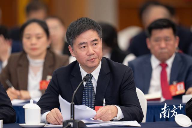 全國人大代表，中國科學(xué)院廣州分院分黨組書記、院長陳廣浩：讓科技成果從“書架”加速走向“貨架”