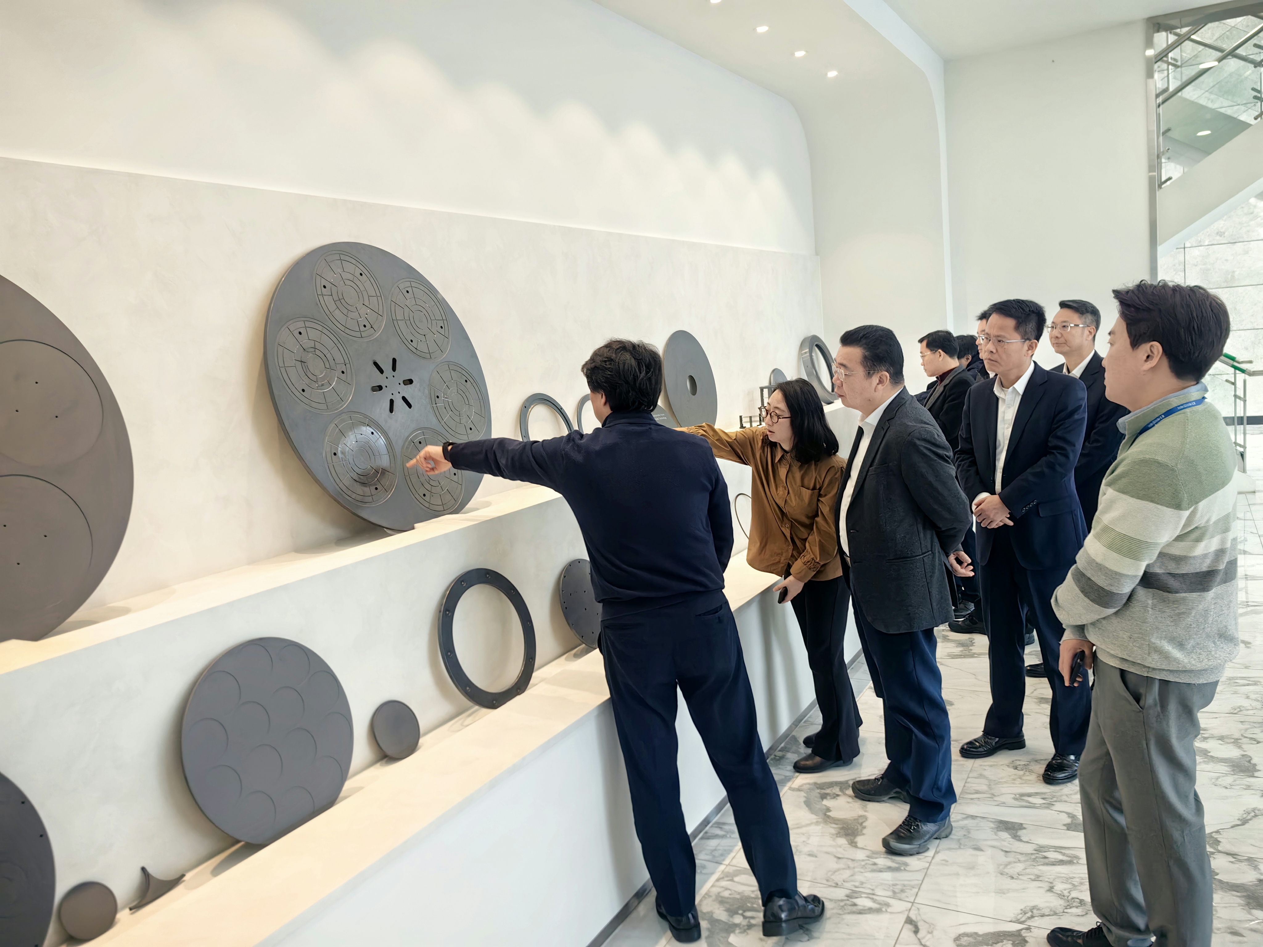 佛山市領(lǐng)導率隊赴韓國進行交流推介。/佛山市發(fā)展和改革局供圖